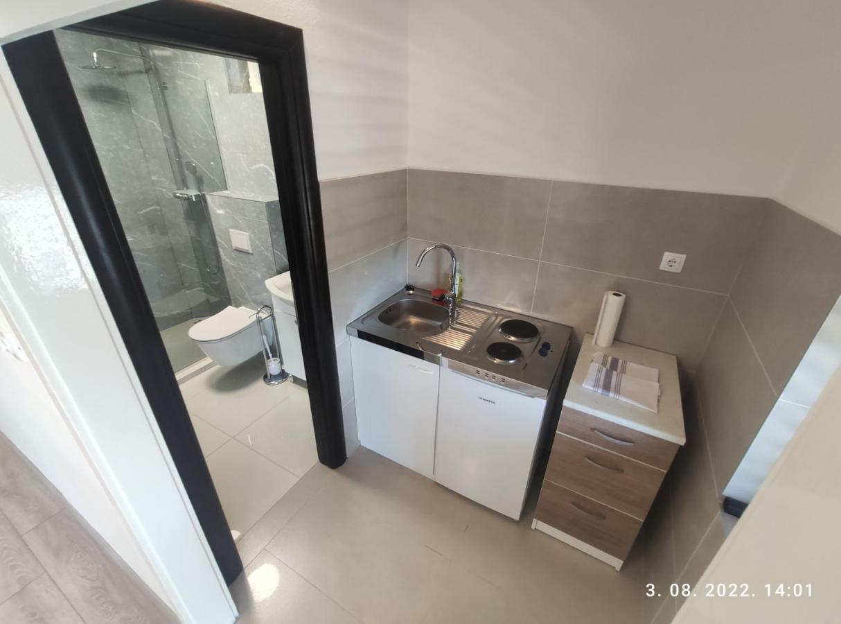 Aqua Apartments Omiš Exterior foto