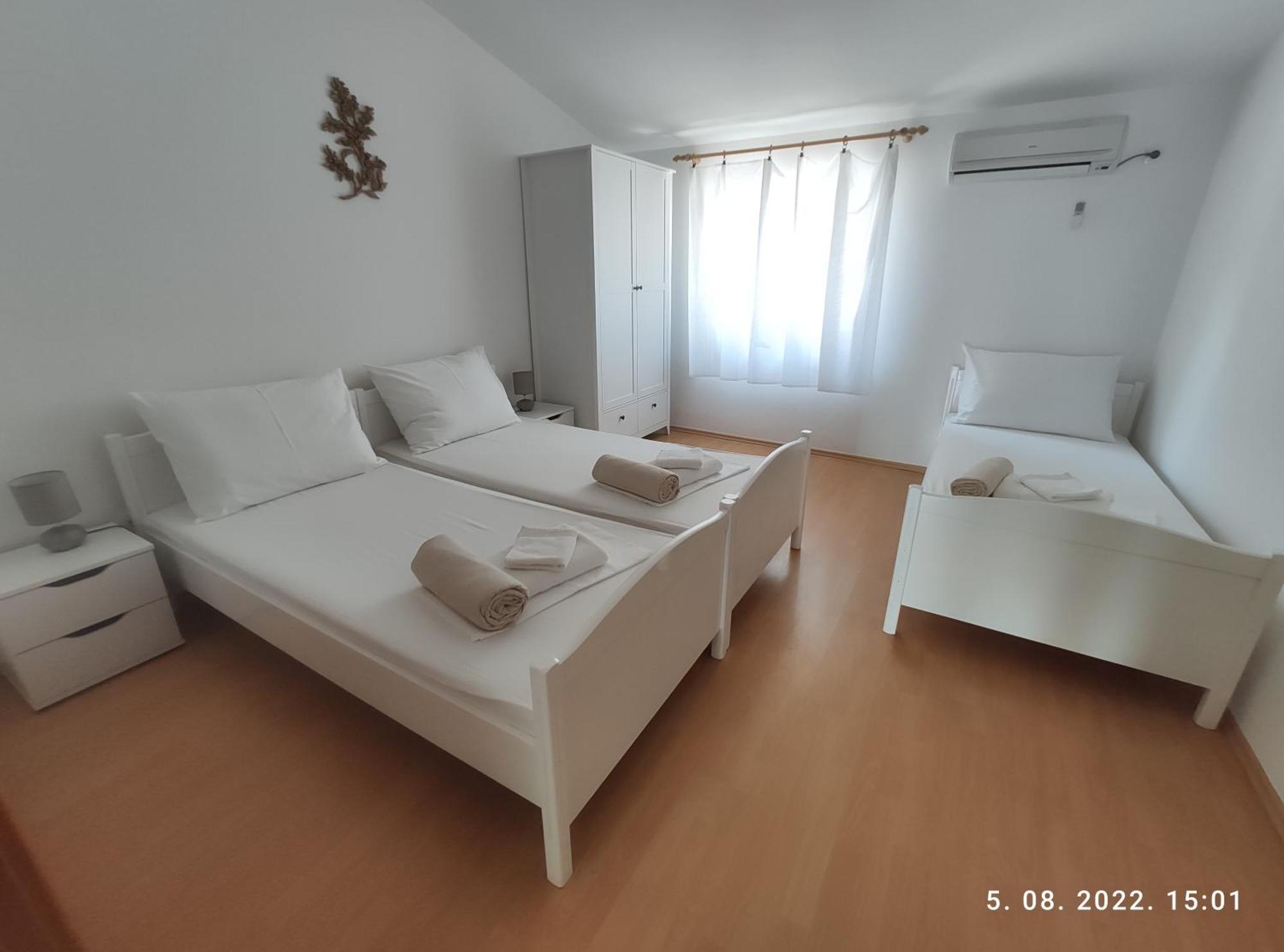Aqua Apartments Omiš Cameră foto